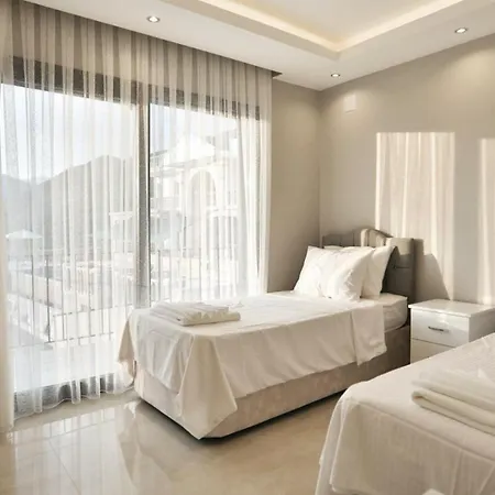 Uzumlu Village 3 Bedroom Luxury With Private Pool ヴィラ