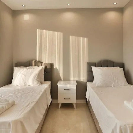 Uzumlu Village 3 Bedroom Luxury With Private Pool フェティエ