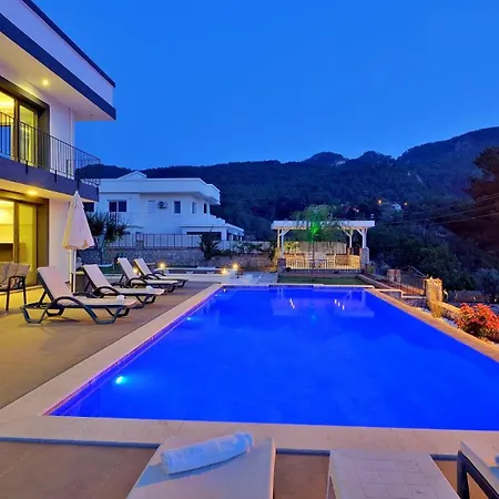 Uzumlu Village 3 Bedroom Luxury With Private Pool ヴィラ フェティエ